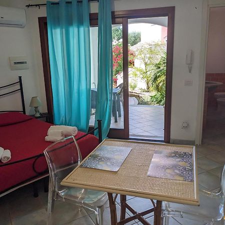 Residenze Il Girasole Aparthotel Golfo Aranci Ngoại thất bức ảnh