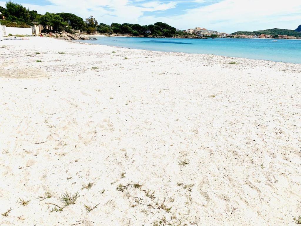Residenze Il Girasole Aparthotel Golfo Aranci Ngoại thất bức ảnh