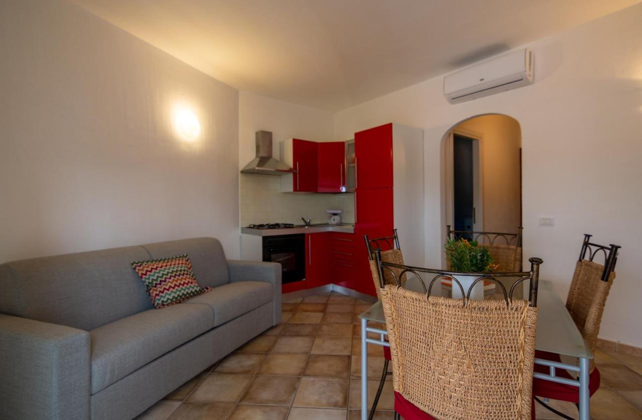 Residenze Il Girasole Aparthotel Golfo Aranci Ngoại thất bức ảnh