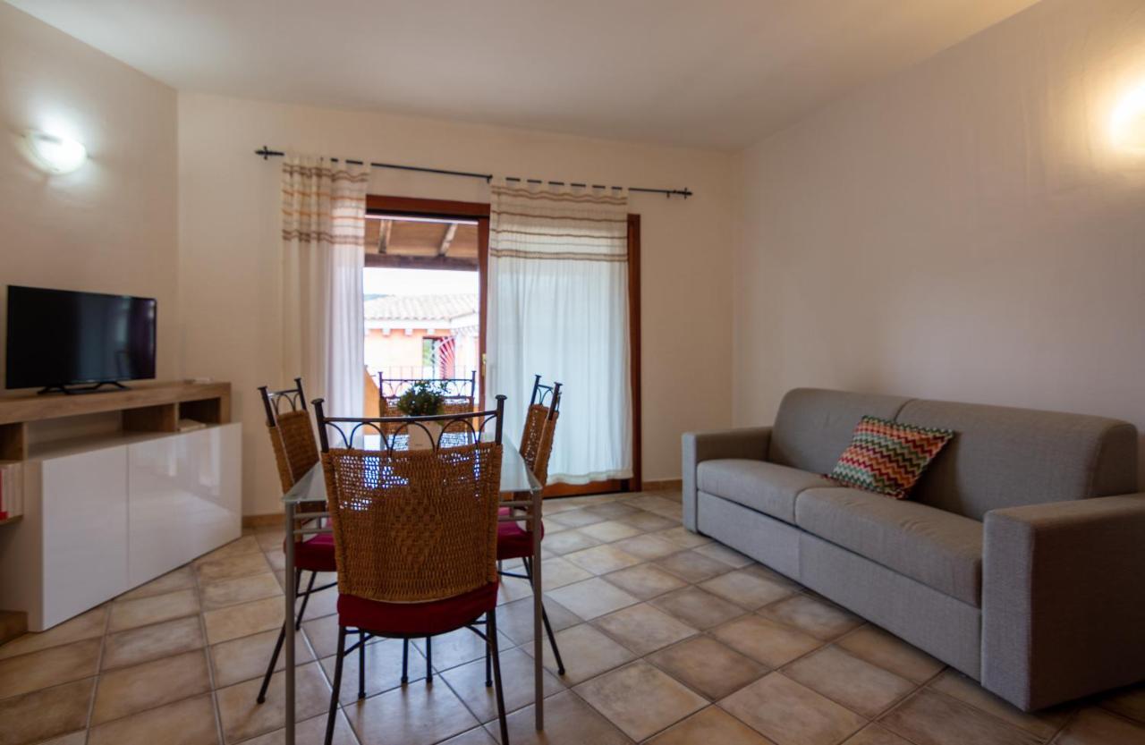 Residenze Il Girasole Aparthotel Golfo Aranci Ngoại thất bức ảnh