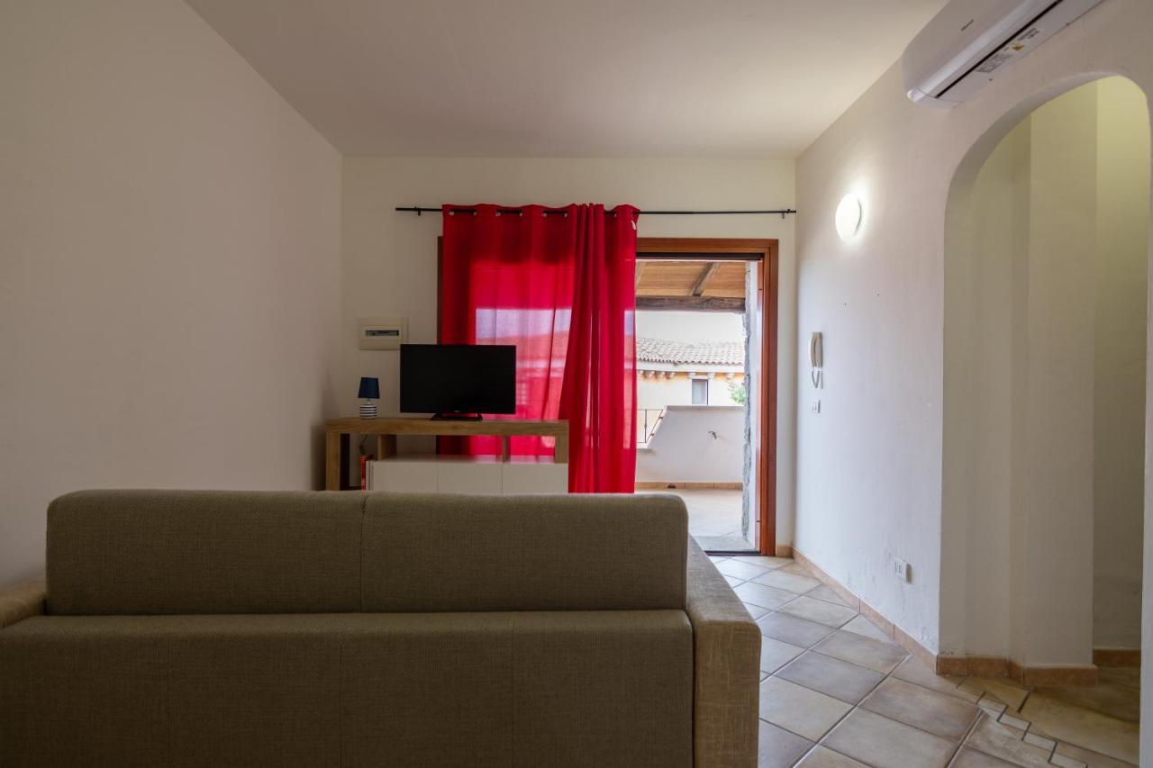 Residenze Il Girasole Aparthotel Golfo Aranci Ngoại thất bức ảnh