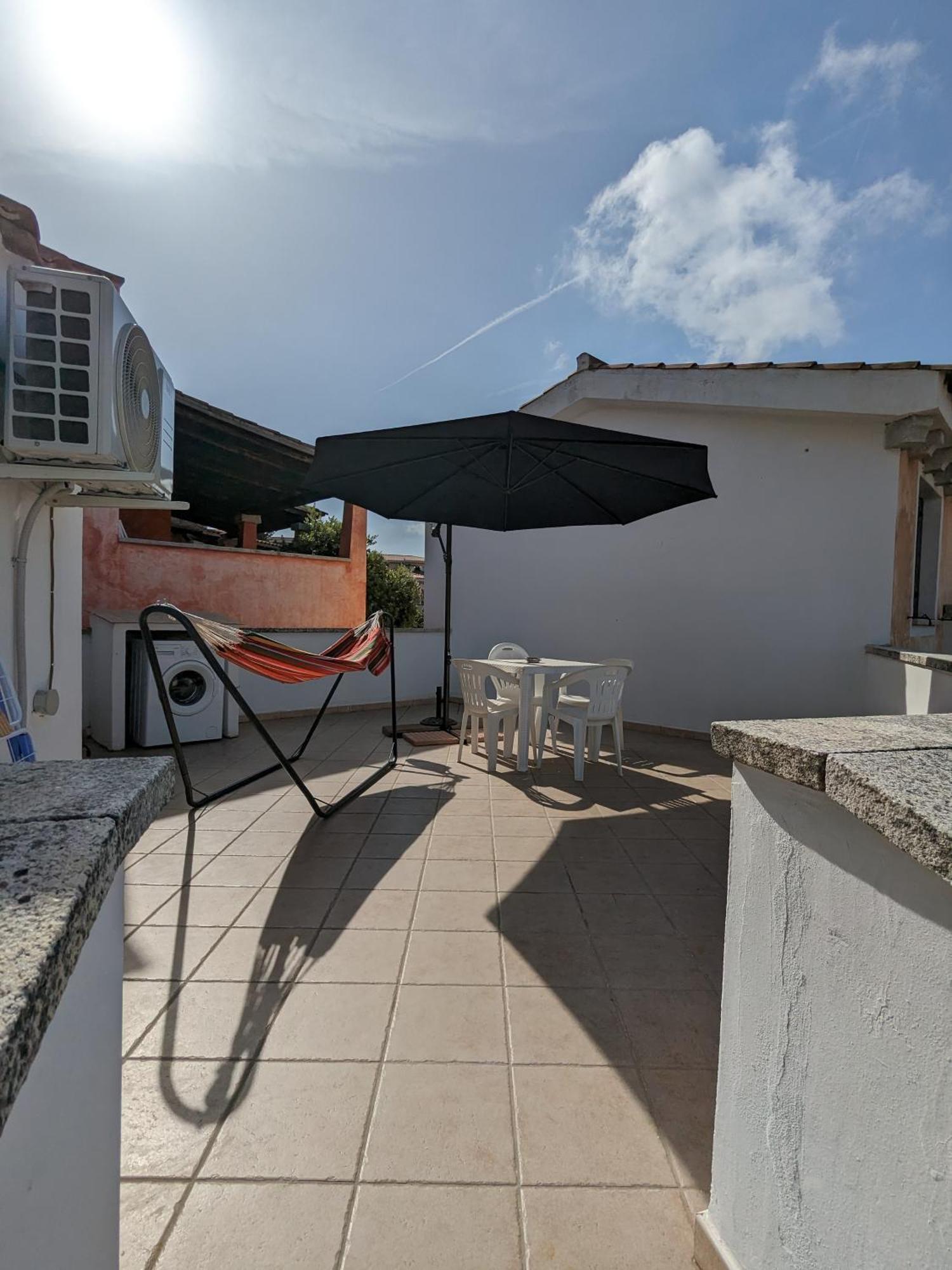 Residenze Il Girasole Aparthotel Golfo Aranci Ngoại thất bức ảnh